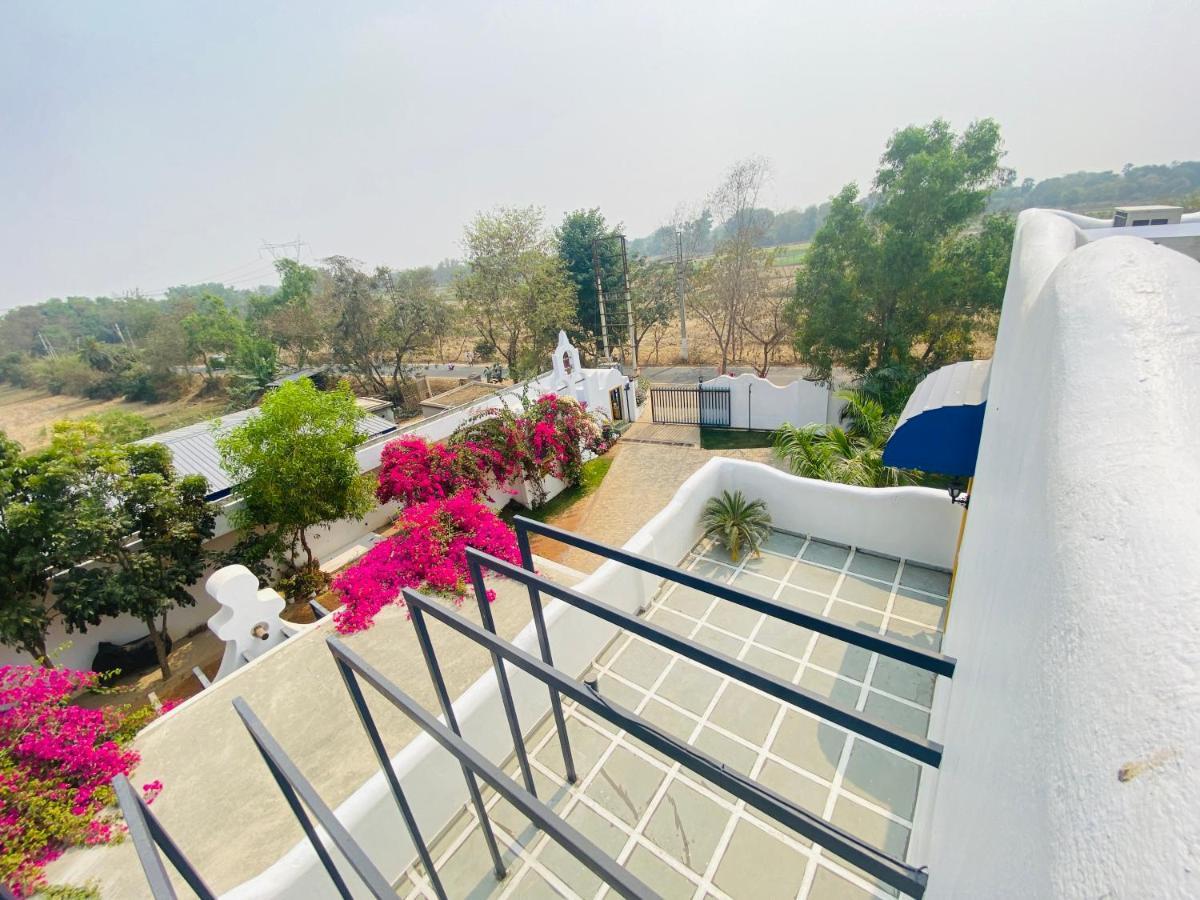 Ananda Resorts Shantiniketan Sri Niketan Bagian luar foto